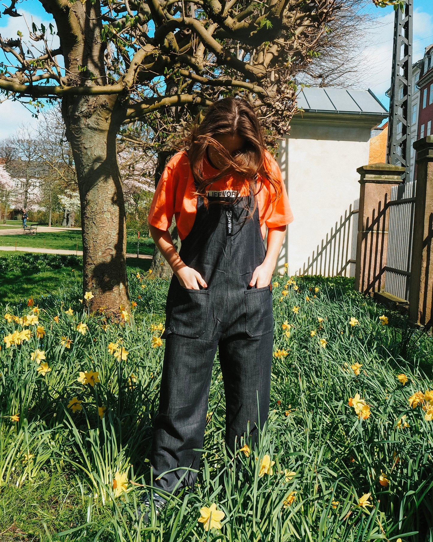 Denim jumpsuit med lav lynlås