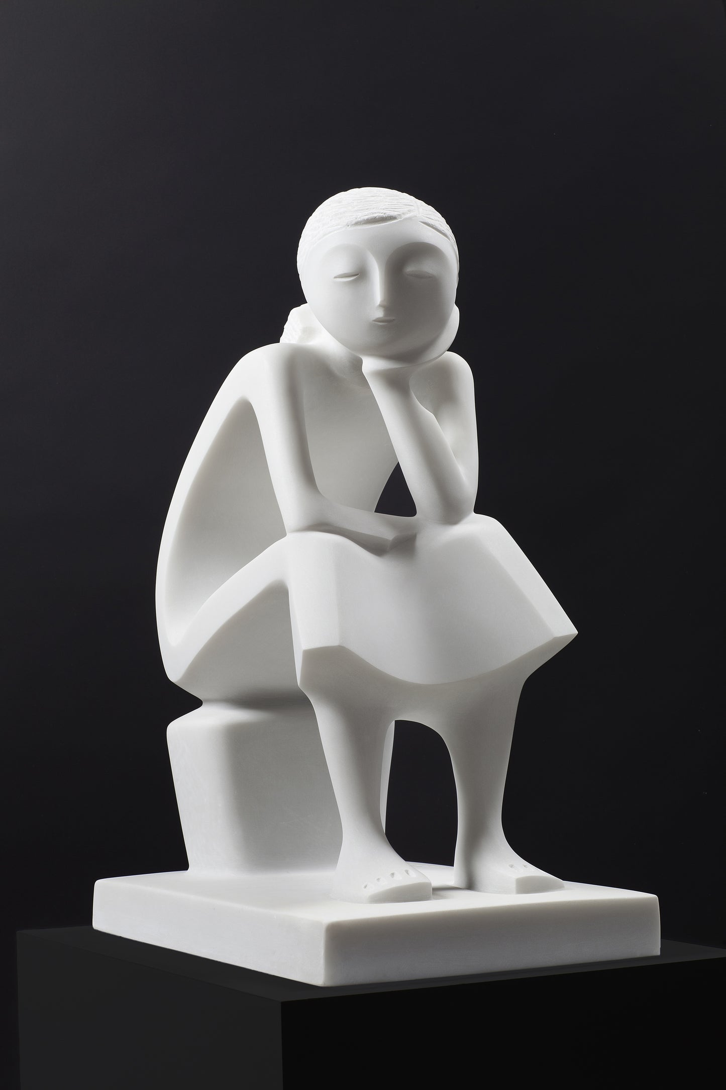 Choi Jongtae, a masterful Korean sculpture with a diverse range of works.