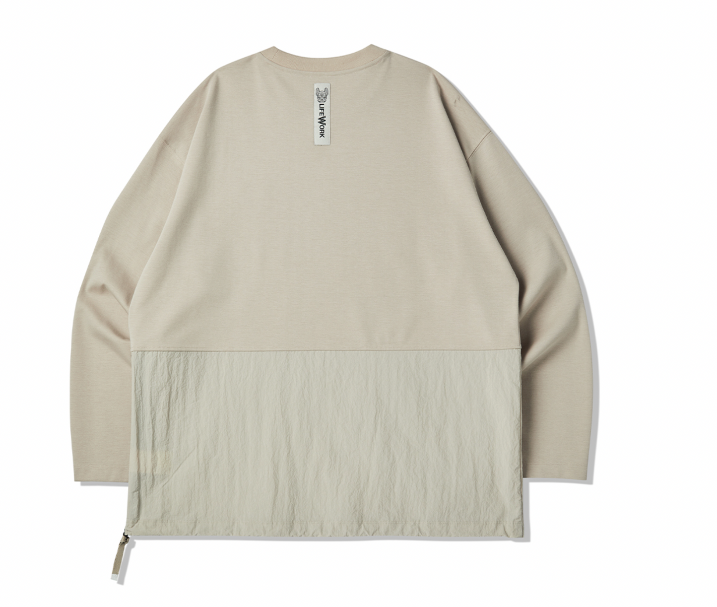 Langærmet t-shirt med vævet lomme