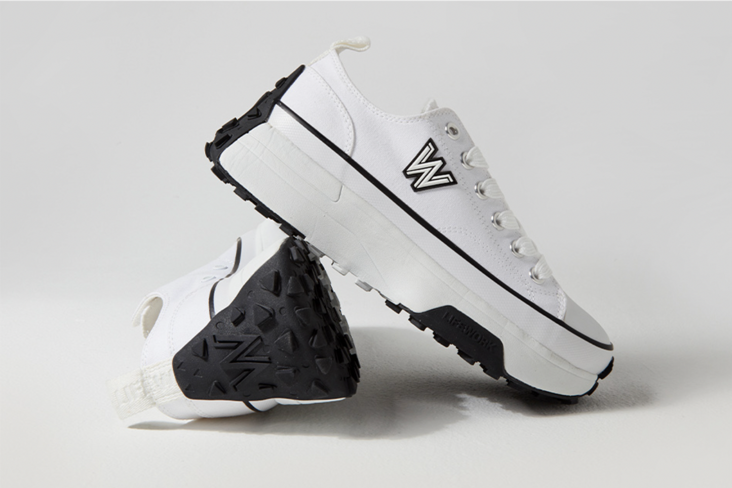 Spacerun Shadow Low Sneakers