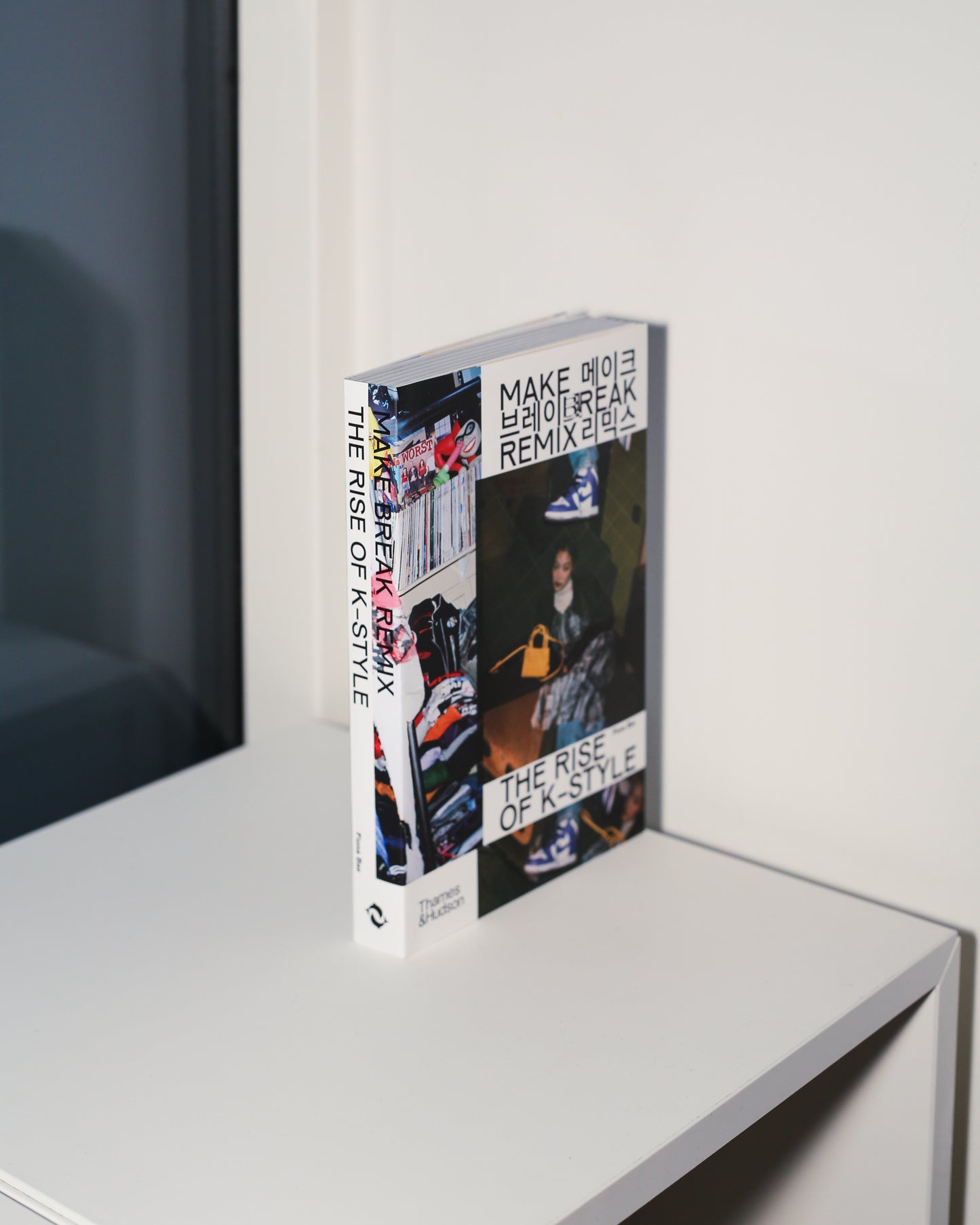 Book cover of “Make Break Remix: The Rise of K-Style” - a visually inspiring book exploring Korea's unique fusion of fashion, music and lifestyle and its global cultural influence.